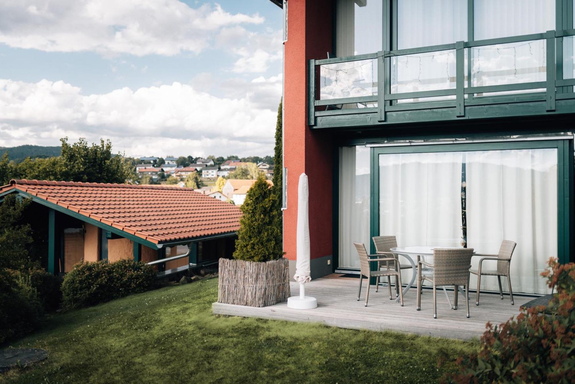 Suedlaendisches Chalet Mit Hauseigener Sauna ヴィヒタッハ エクステリア 写真